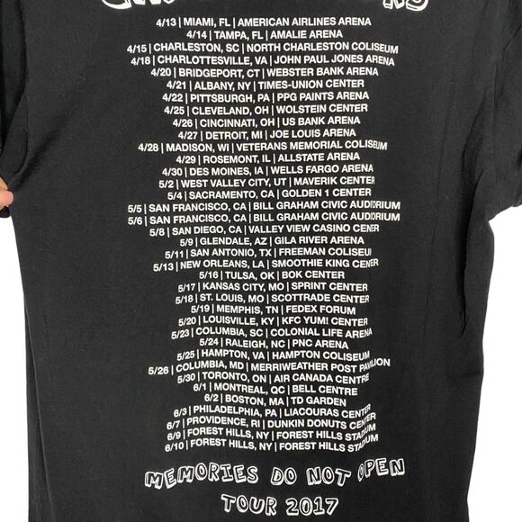 The Chainsmokers Memories Tour Concert Tee Band Tee Black Crewneck Medium Rock - Picture 6 of 8